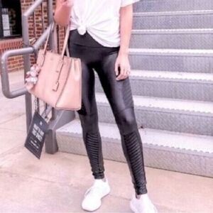 7 For All Mankind Faux Leather Liquid Moto Legging Pants Black- Size Large